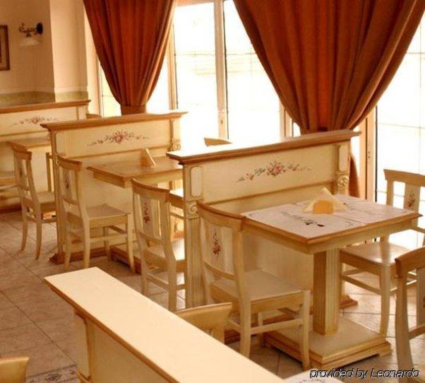 Hotel Casa De La Rosa Timisoara Restaurant photo